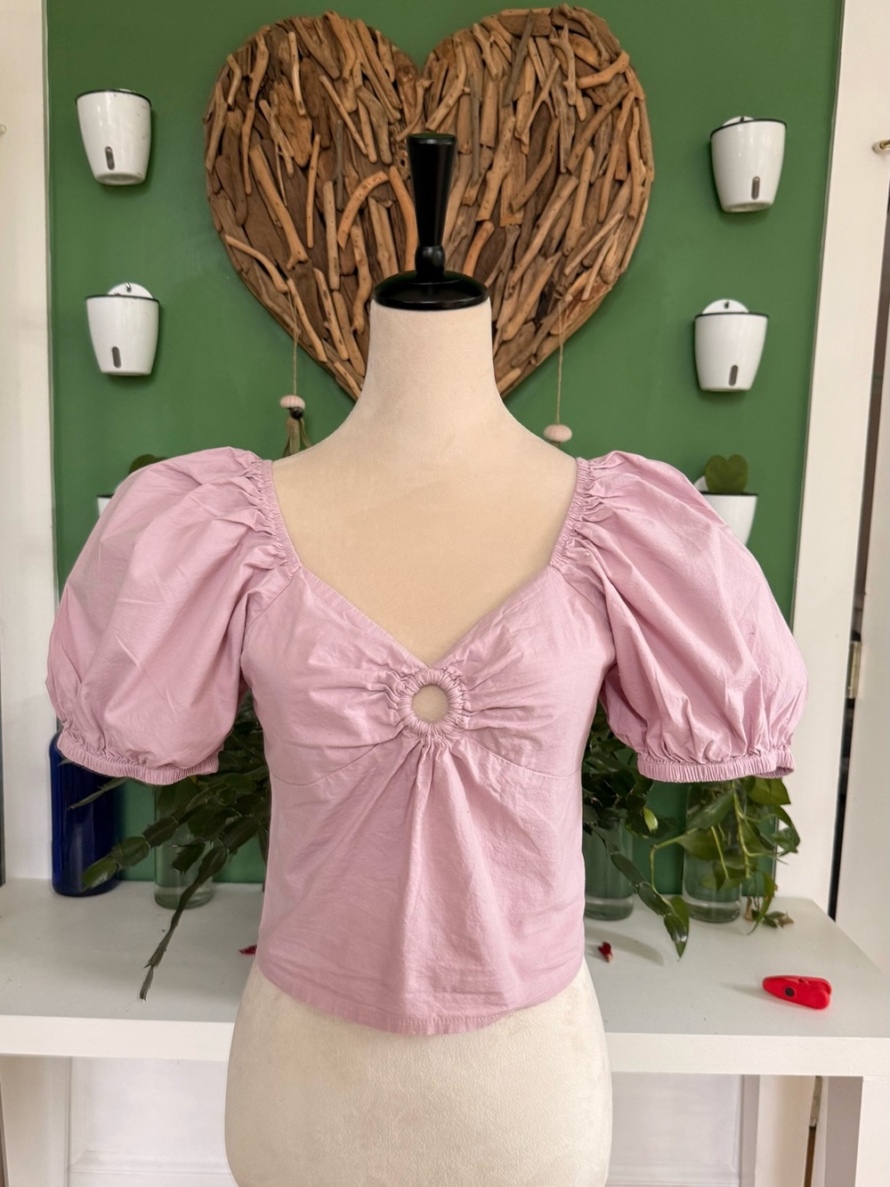Puff-Sleeve Ring-Center Crop Top - Light Pink